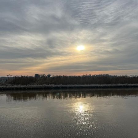 B&B Noordoostpolder เอมเมอลอร์ด ภายนอก รูปภาพ